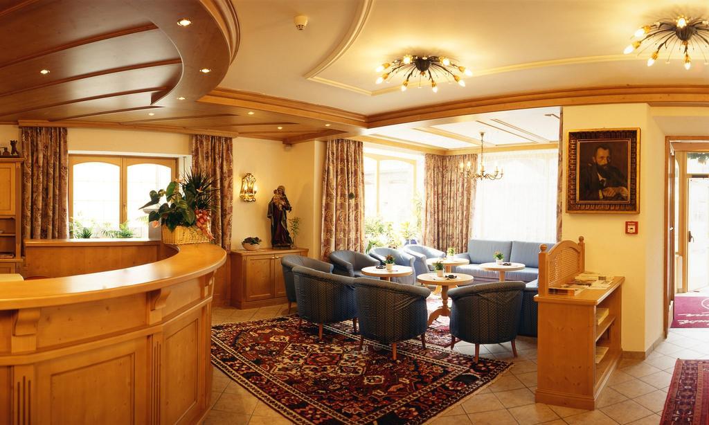 Hotel Dolomiti Madonna Ortisei Exterior photo
