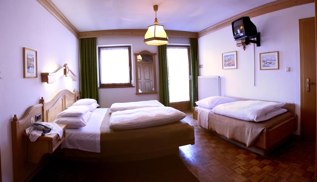 Hotel Dolomiti Madonna Ortisei Exterior photo