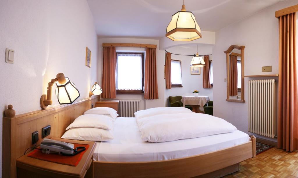 Hotel Dolomiti Madonna Ortisei Room photo