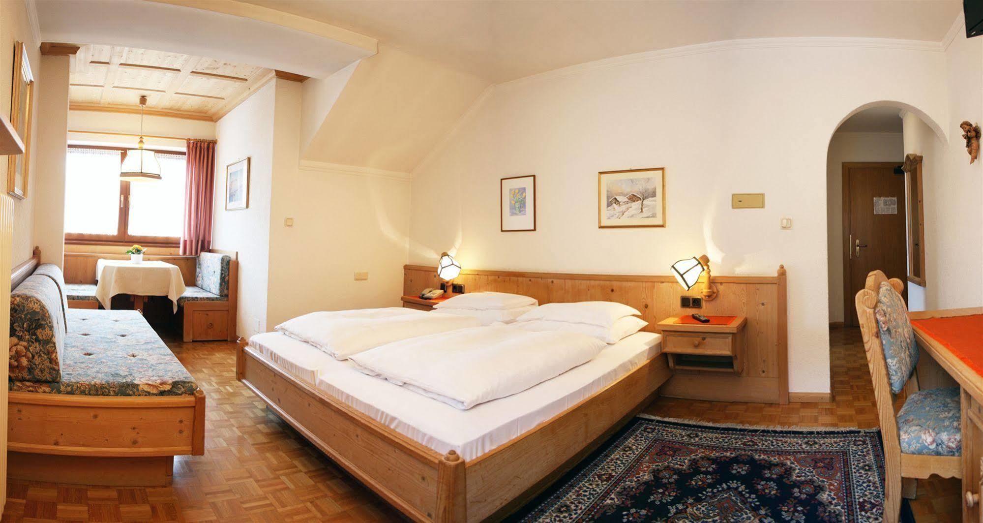 Hotel Dolomiti Madonna Ortisei Exterior photo