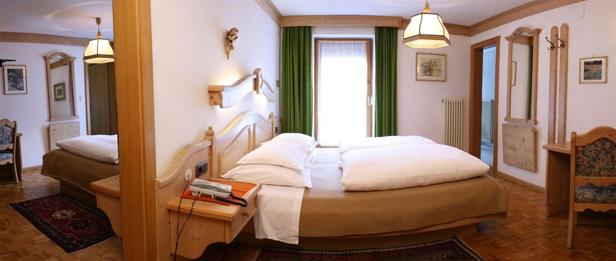 Hotel Dolomiti Madonna Ortisei Exterior photo