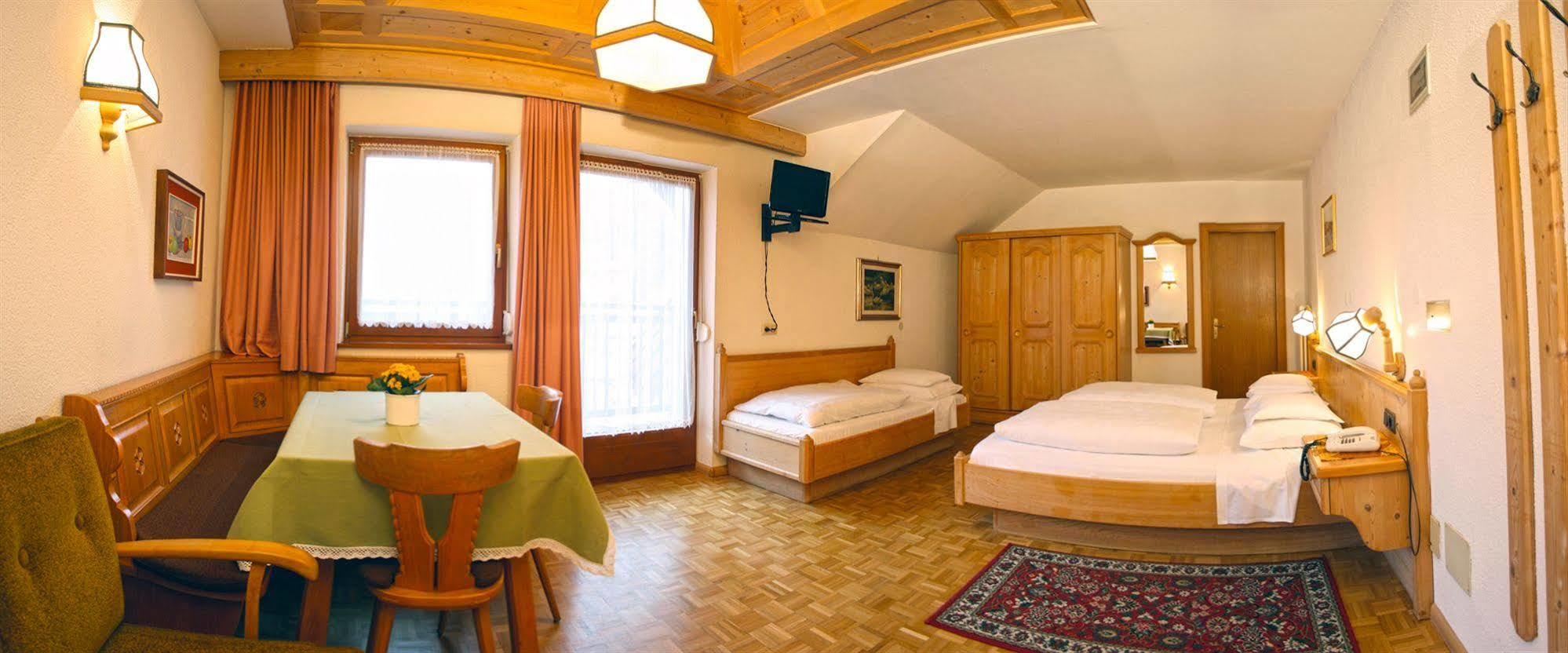 Hotel Dolomiti Madonna Ortisei Exterior photo