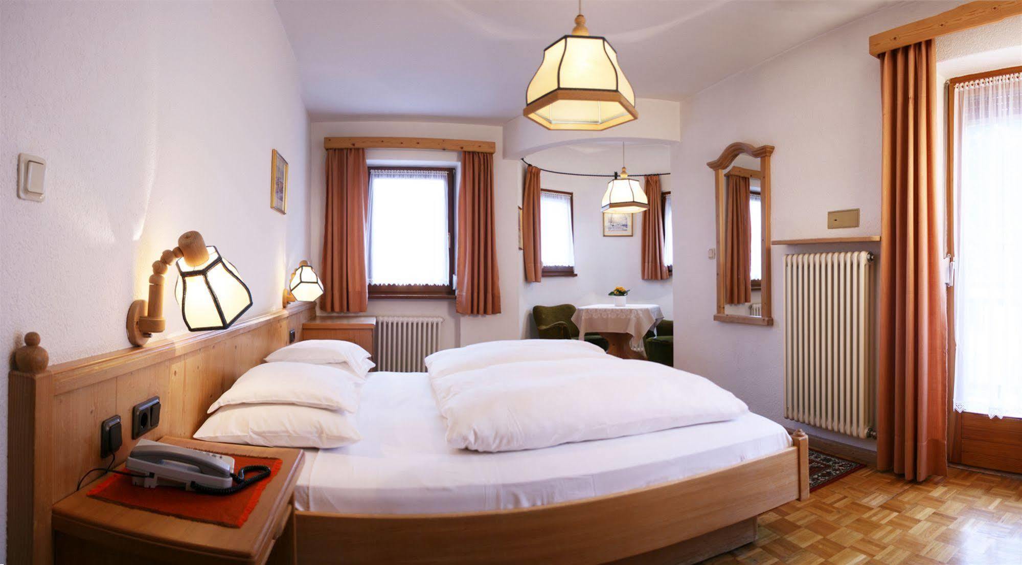 Hotel Dolomiti Madonna Ortisei Exterior photo
